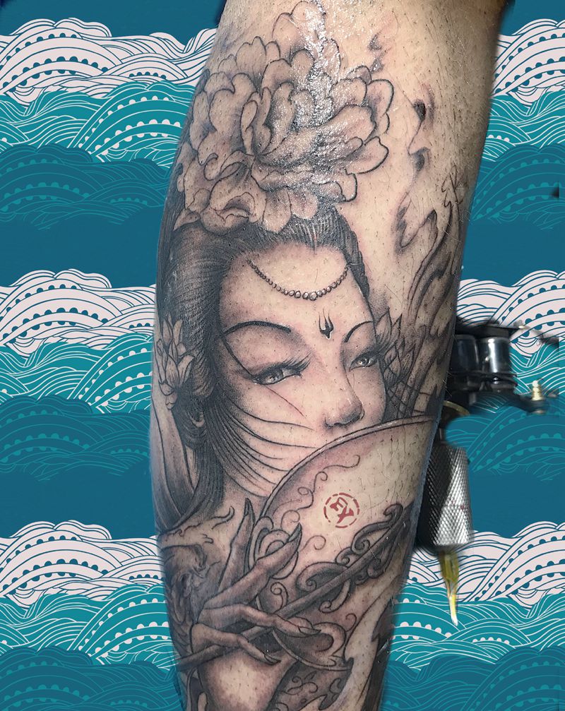 艺妓纹身图片_腿部欧美写实纹身图案