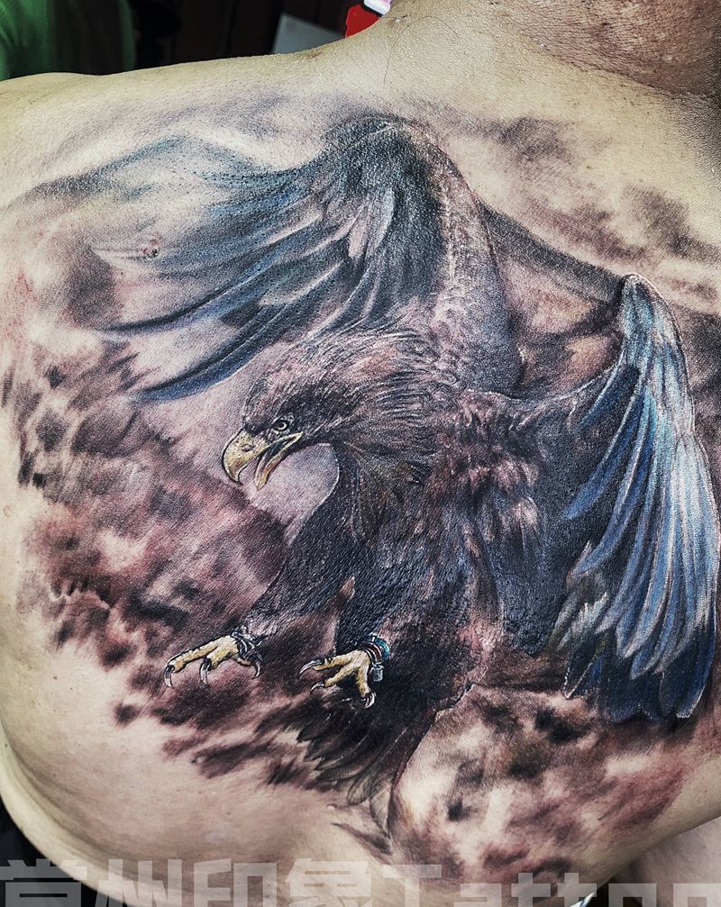 鹰纹身图片_欧美写实纹身图案