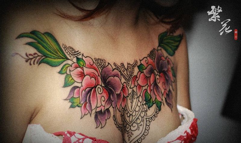 胸花纹身图片_手稿成品胸部欧美清新静物植物腹部肖像几何纹身图案