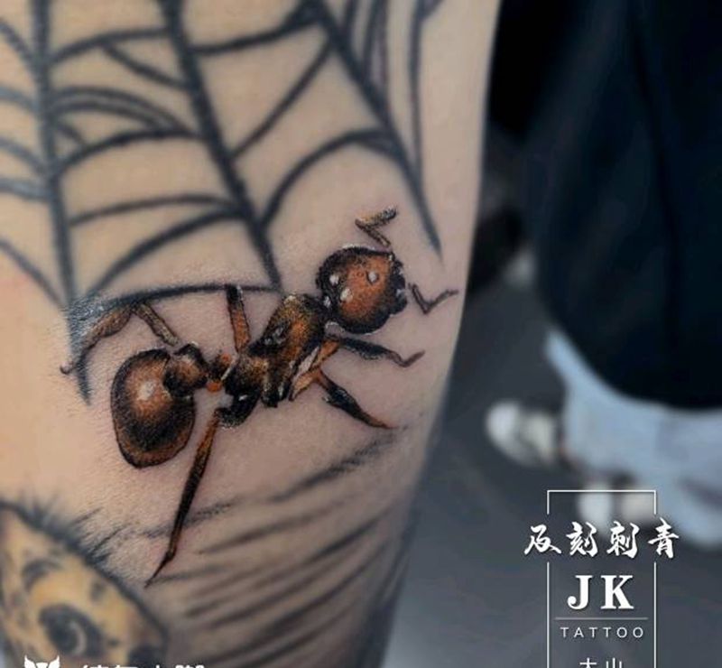 蚂蚁纹身图片_手臂水彩昆虫纹身图案