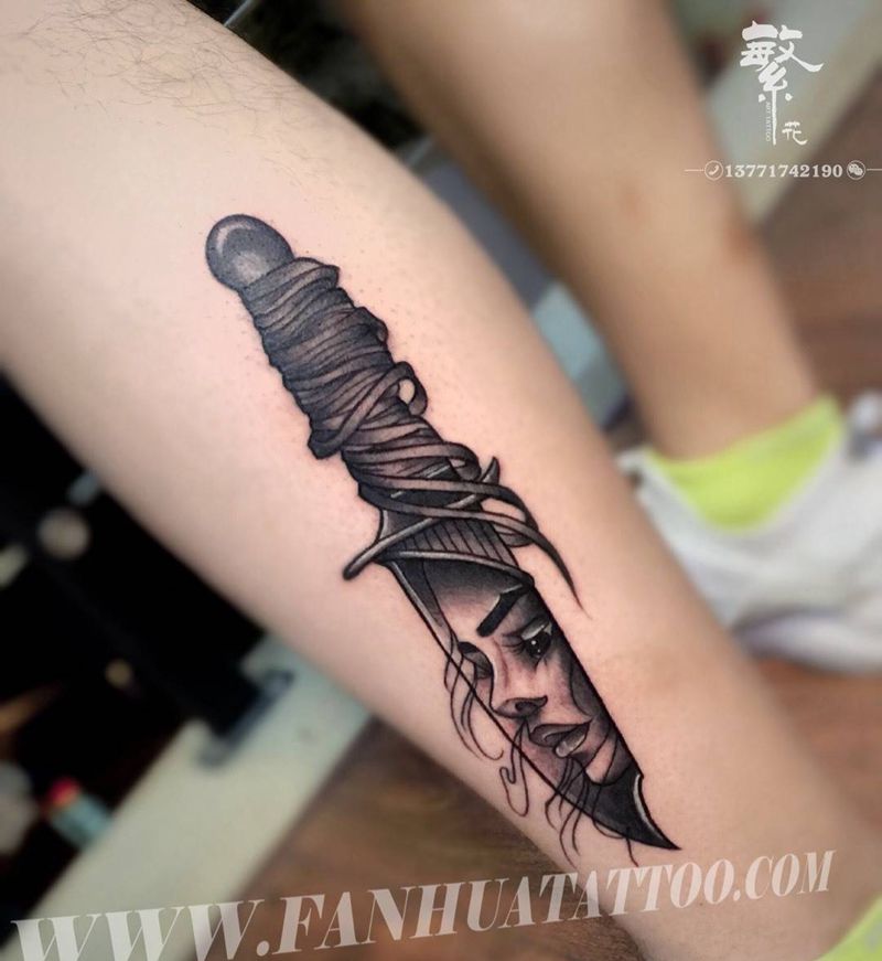 刀剑纹身图片_手稿成品腿部脚部欧美人物原创图腾纹身图案