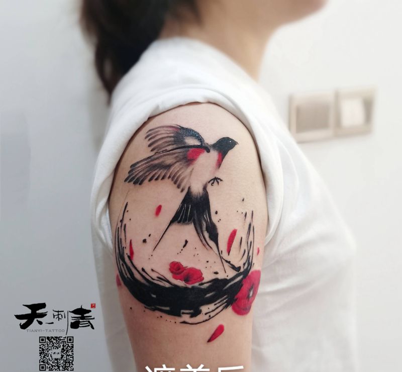 燕子遮盖纹身图片_手臂水彩纹身图案