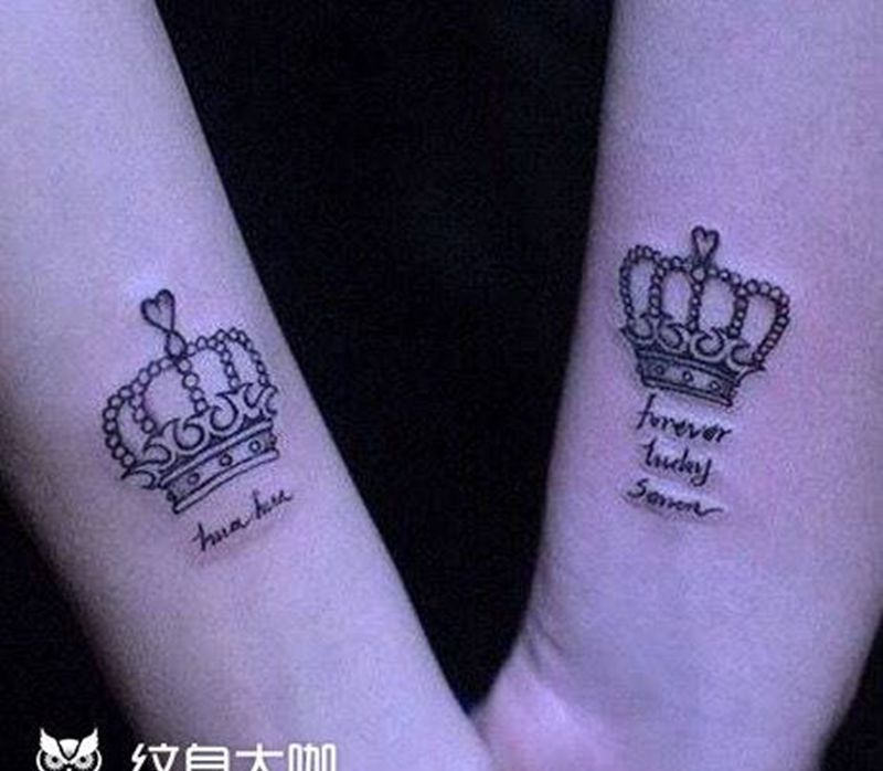 夏天情侣虐狗图纹身图片