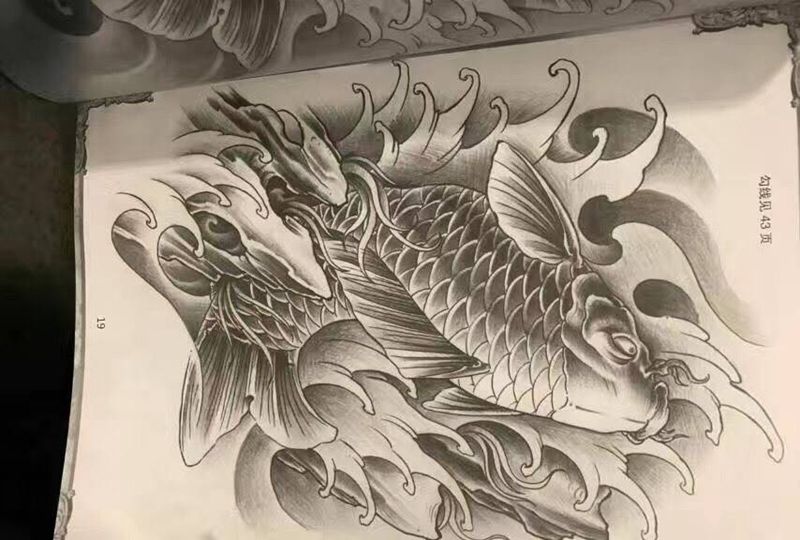 鲤鱼纹身图片