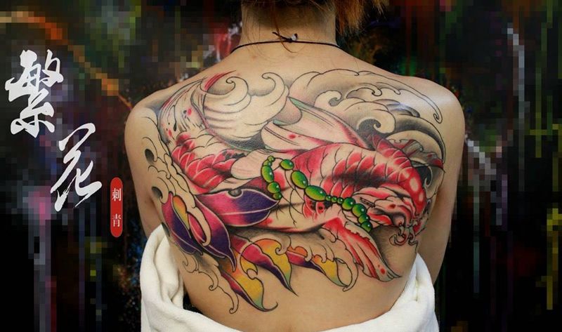 锦鲤纹身图片_成品手稿背部传统写实动物贴纸原创纹身图案