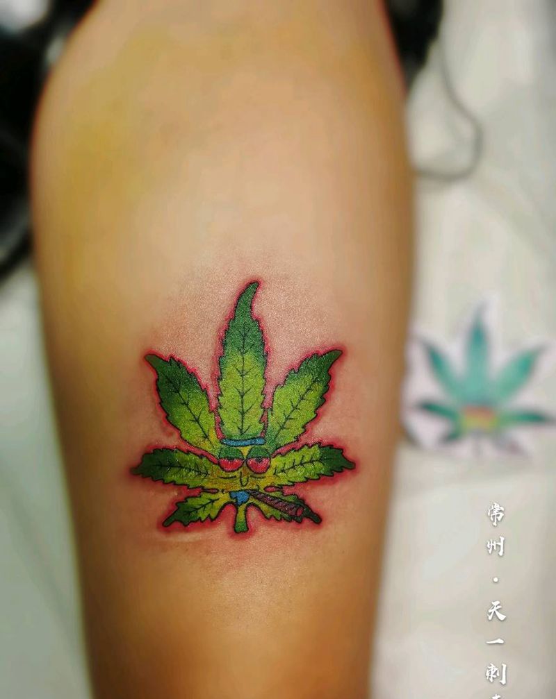 麻叶纹身图片_腿部水彩纹身图案