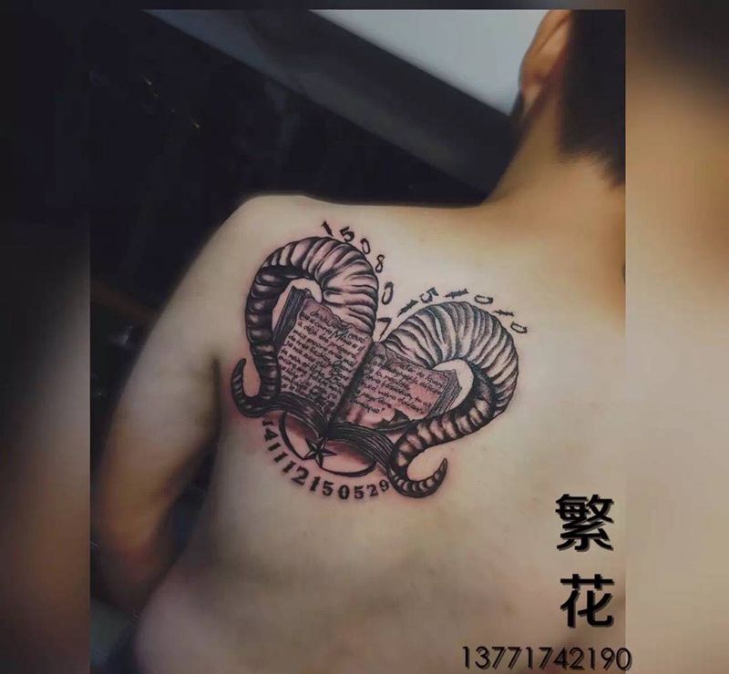 羊角书纹身图片_成品手稿肩部背部欧美传统写实国画动物字符纹身图案