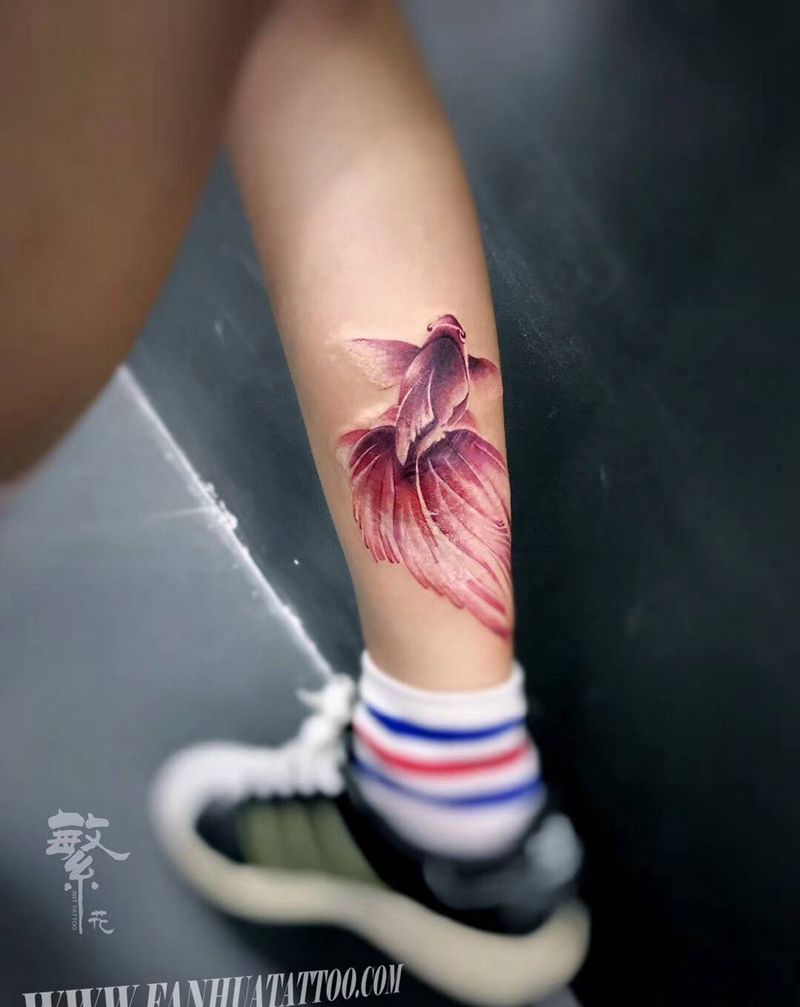 金鱼遮盖纹身图片_成品手稿腿部脚部传统动物伤疤遮盖纹身图案