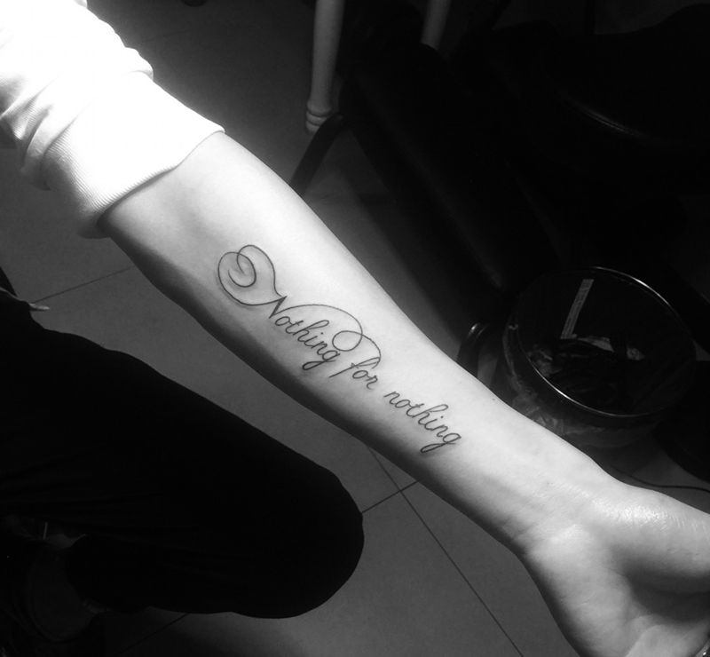 小臂，花式英文纹身图片