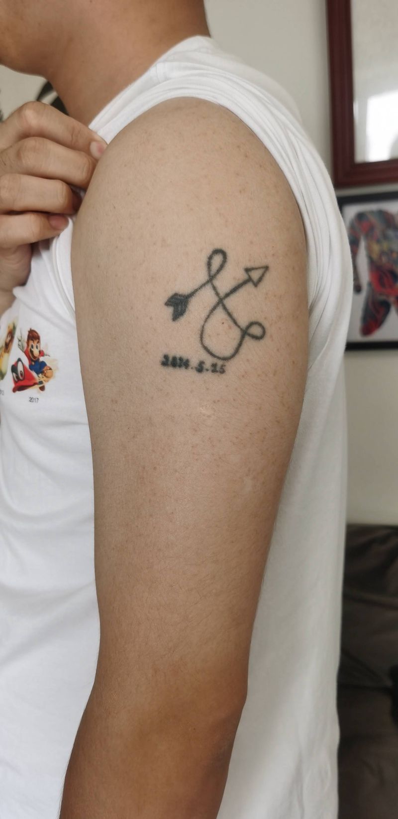 暗黑花体遮盖纹身图片_手臂点刺纹身图案