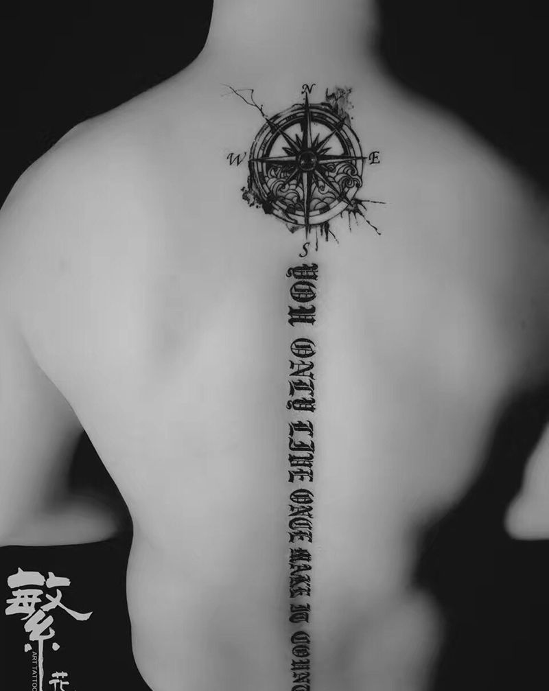 指南针 哥特字体纹身图片_手稿成品腰部清新字符原创纹身图案