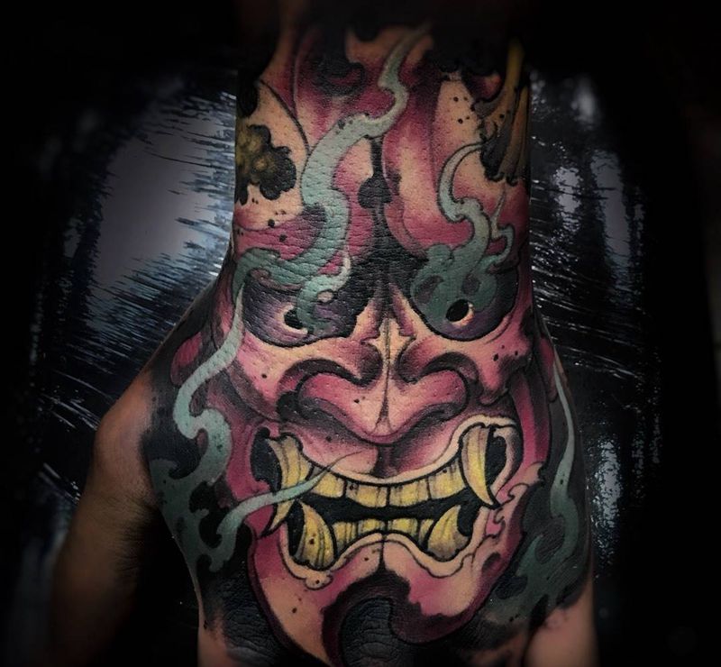 般若纹身图片_成品手部传统鬼神纹身图案