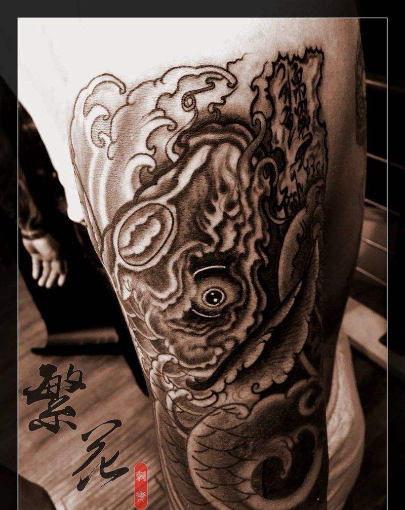 新传统锦鲤纹身图片_成品手稿手臂手部传统写实国画动物纹身图案