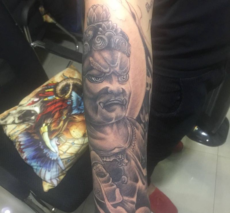 接花臂，不动明王纹身图片