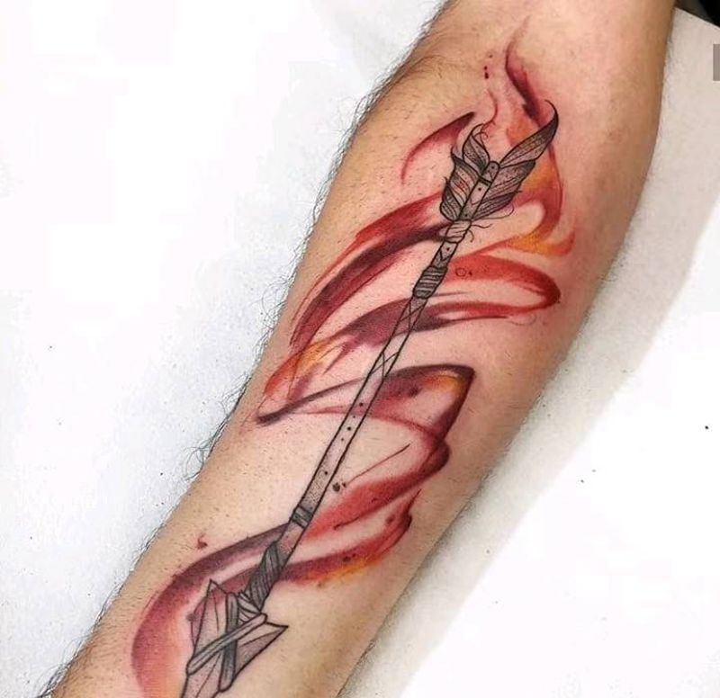 箭纹身图片_手臂水彩纹身图案