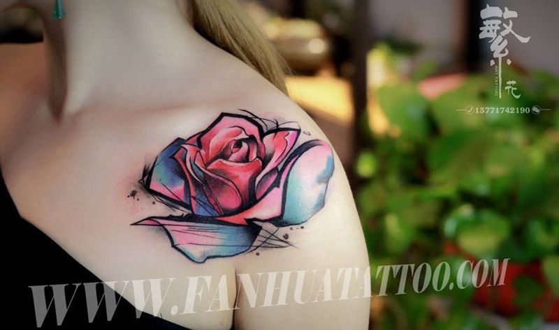 玫瑰遮盖纹身图片_成品手稿肩部欧美植物纹身图案