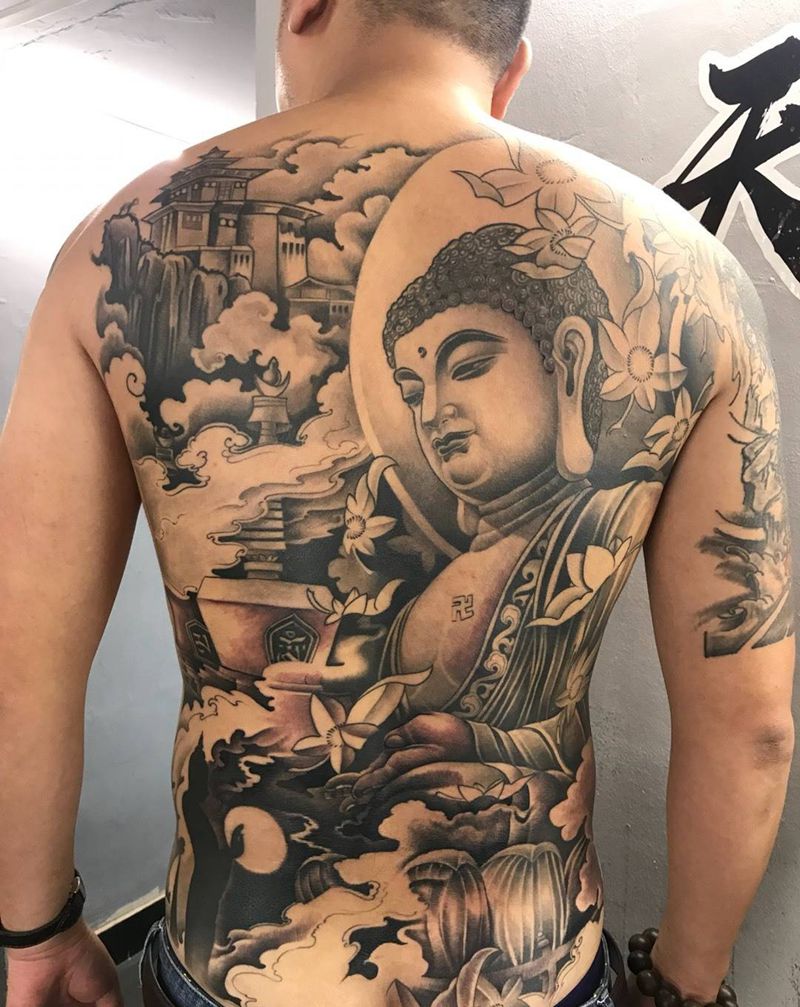满背佛纹身图片