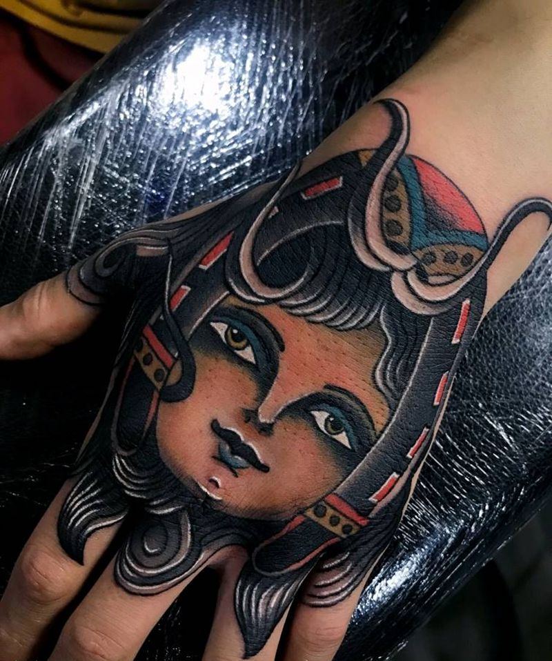 手背纹身图片_手部Old School纹身图案