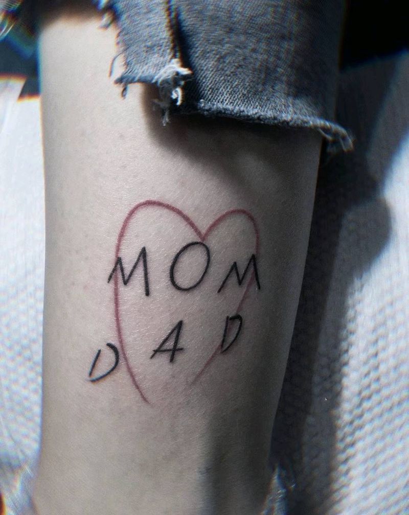 线条小图纹身图片_腿部点刺纹身图案