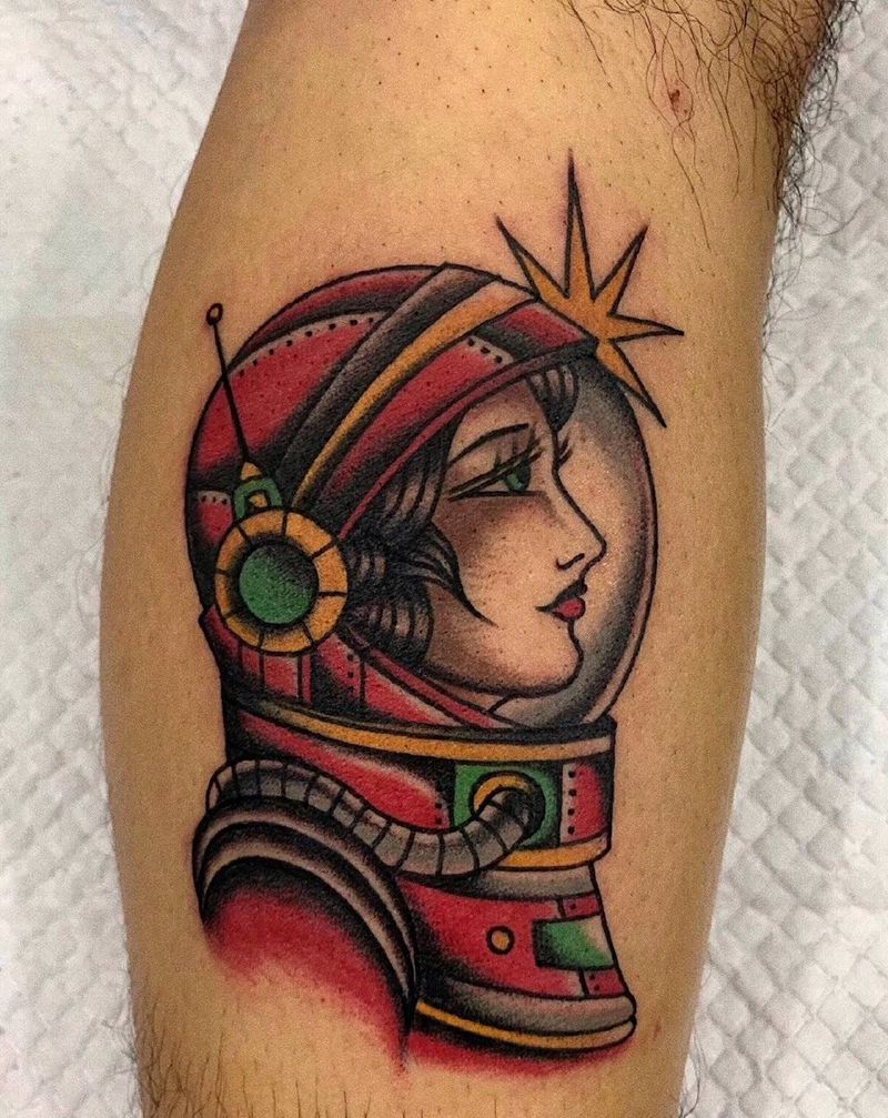 宇航员纹身图片_手部Old School纹身图案