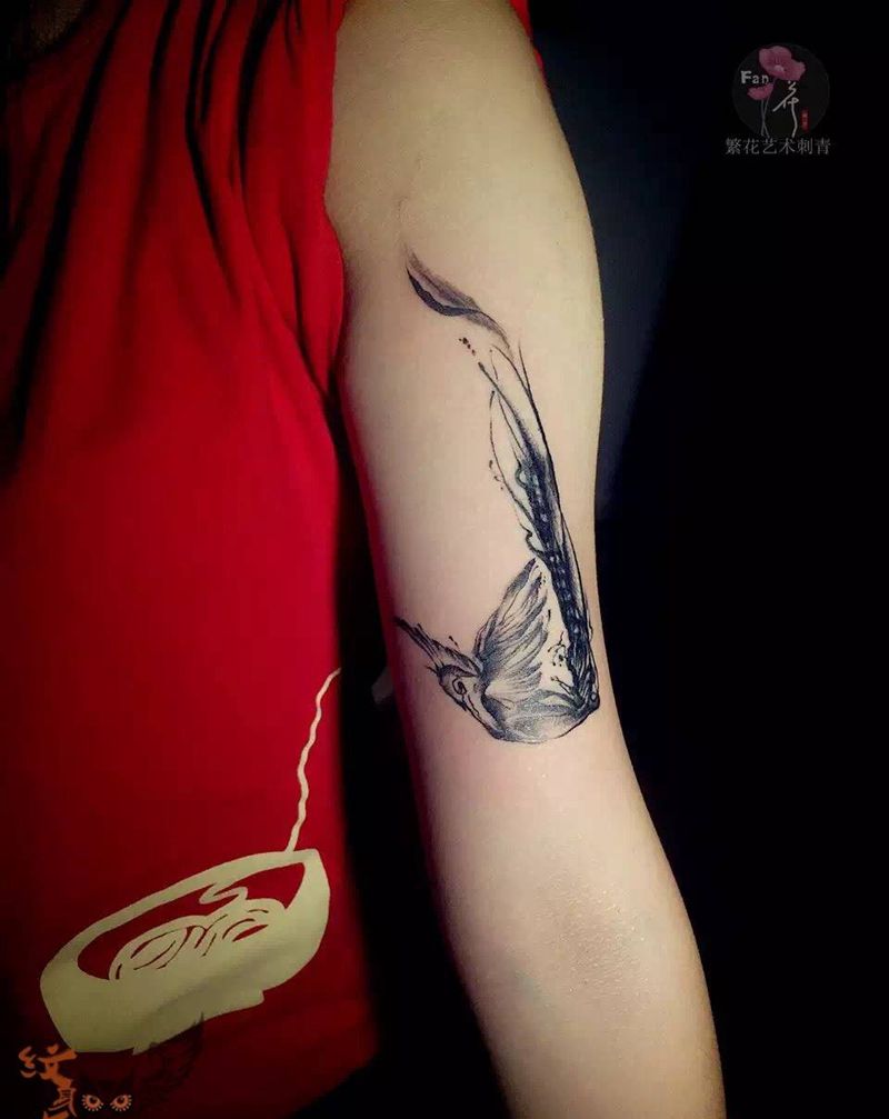 泼墨鸟纹身图片_手臂成品传统动物纹身图案