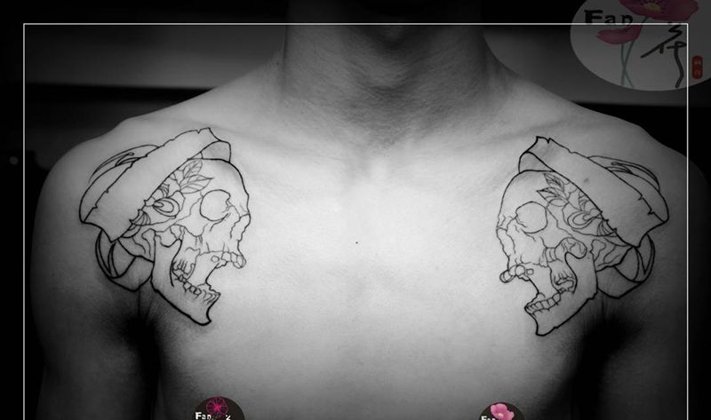 花胸第一步纹身图片_手稿成品胸部欧美鬼神纹身图案