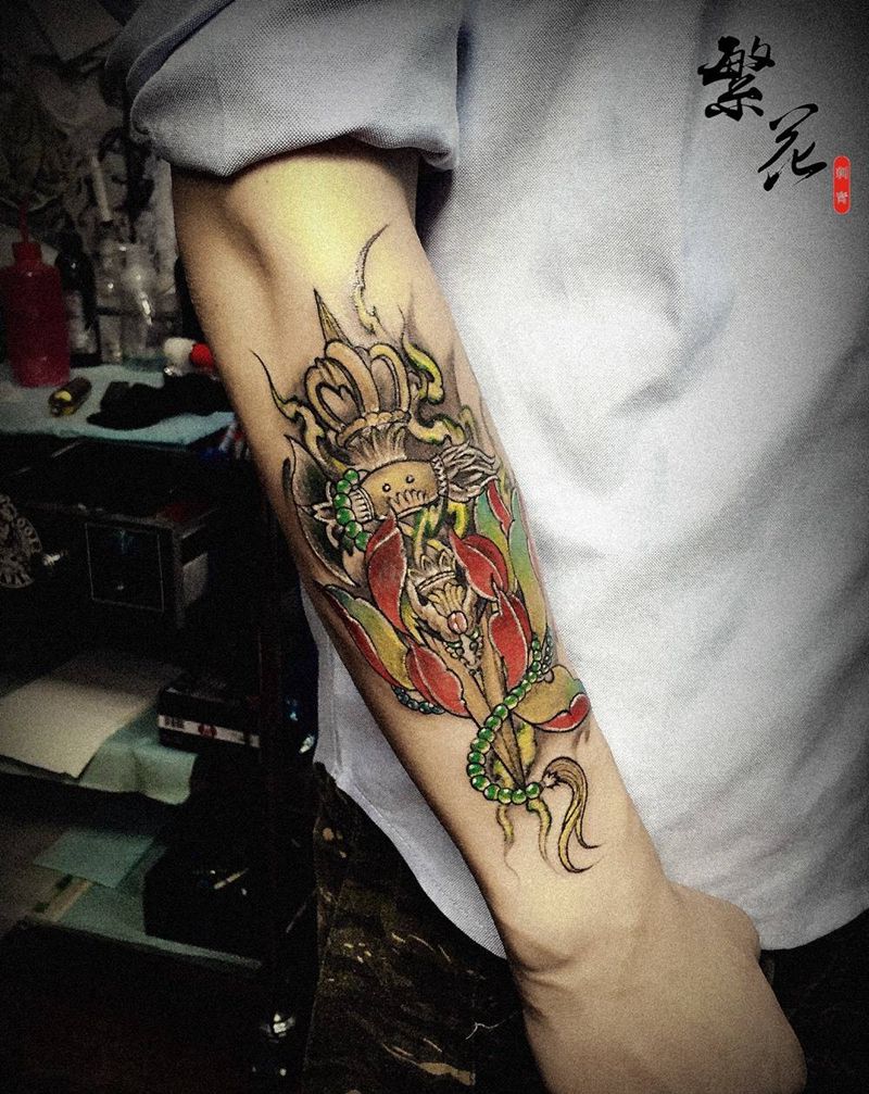 金刚杵太空船五条船锚英文小清新纹身图片_成品手稿清新手部腿部几何贴纸写实习俗欧美纹身图案