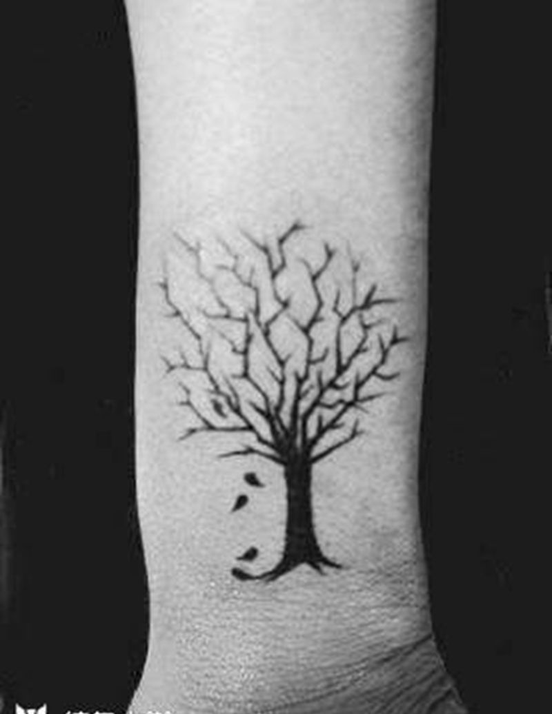 树枝纹身图片