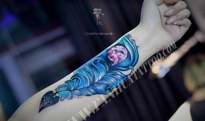 羽毛纹身图片_成品手稿手臂手部欧美纹身图案