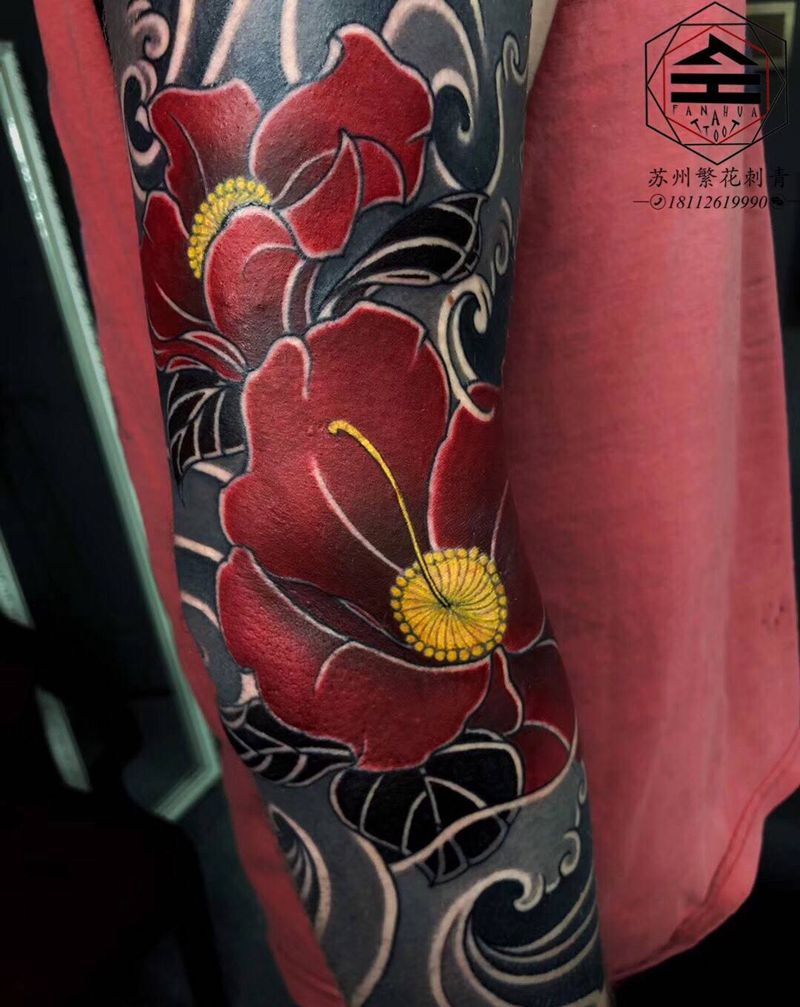 山茶花老传统花臂局部（未完）纹身图片_手臂老传统纹身图案