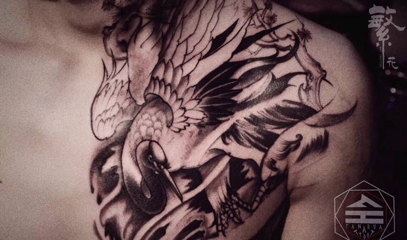 鹤剩余60%纹身图片_手稿胸部传统写实动物原创纹身图案