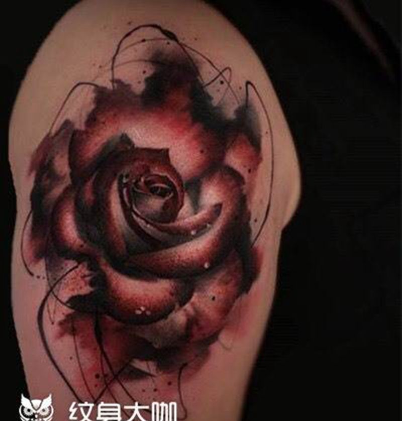 彩膜玫瑰纹身图片