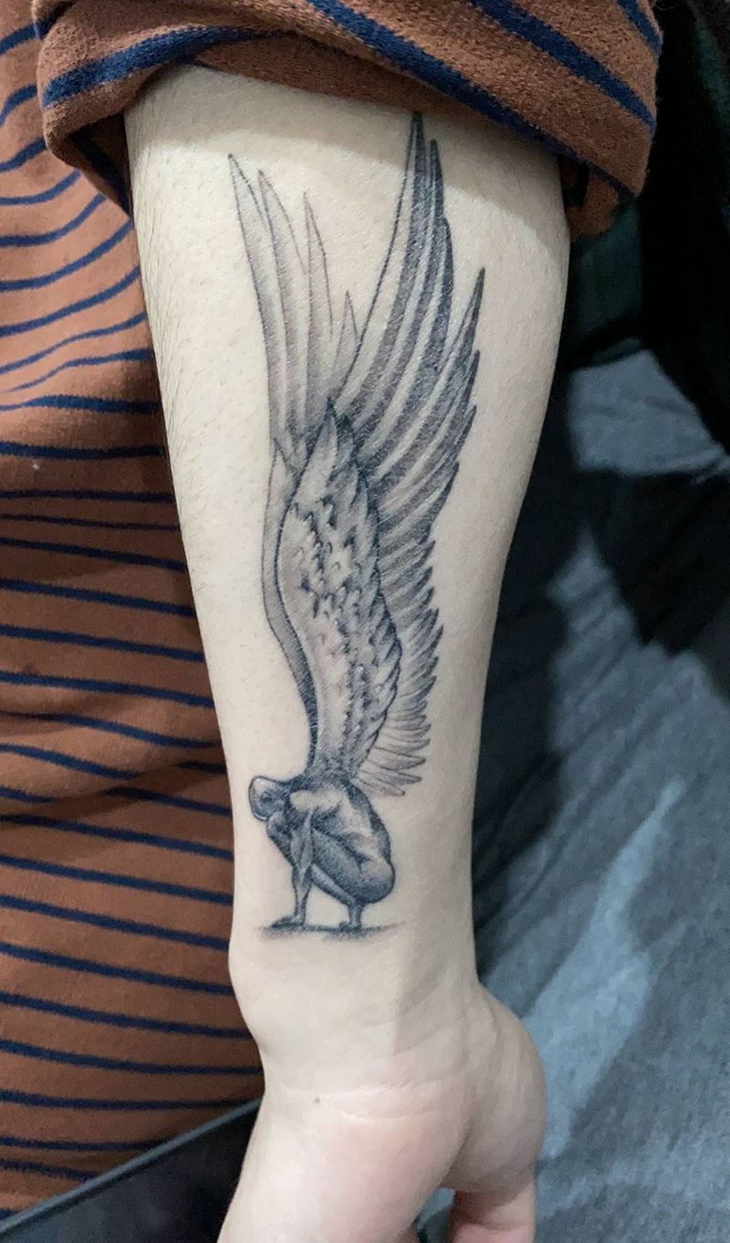 恢复后的天使纹身图片_手臂欧美写实纹身图案