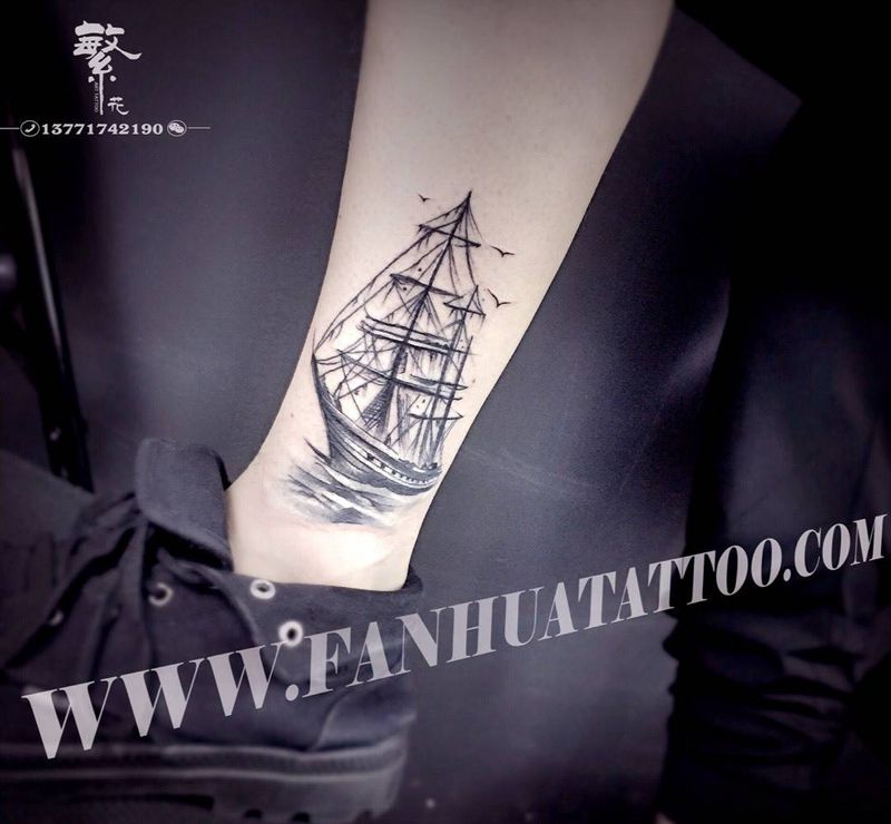 帆船纹身图片_成品手稿脚部腿部传统静物纹身图案