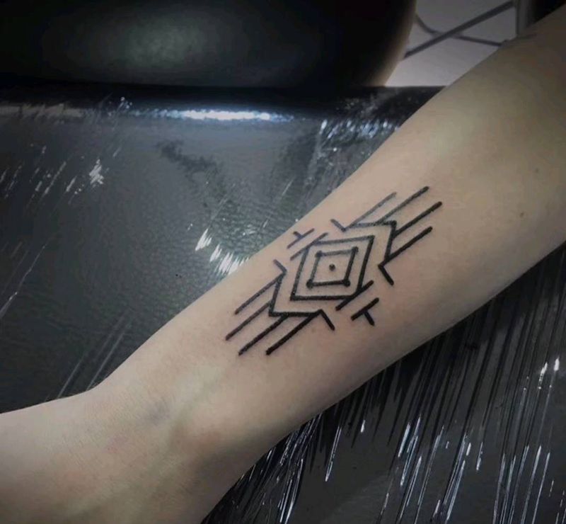 印记符号纹身图片_手部几何纹身图案