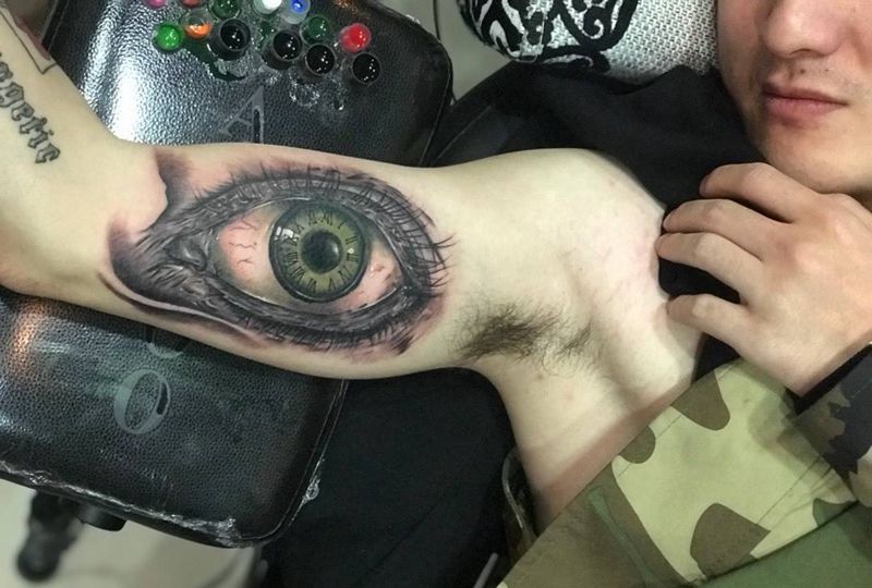 眼睛纹身图片