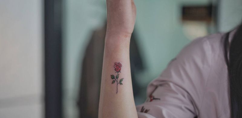 玫瑰、兔子纹身图片_手臂手部纹身图案