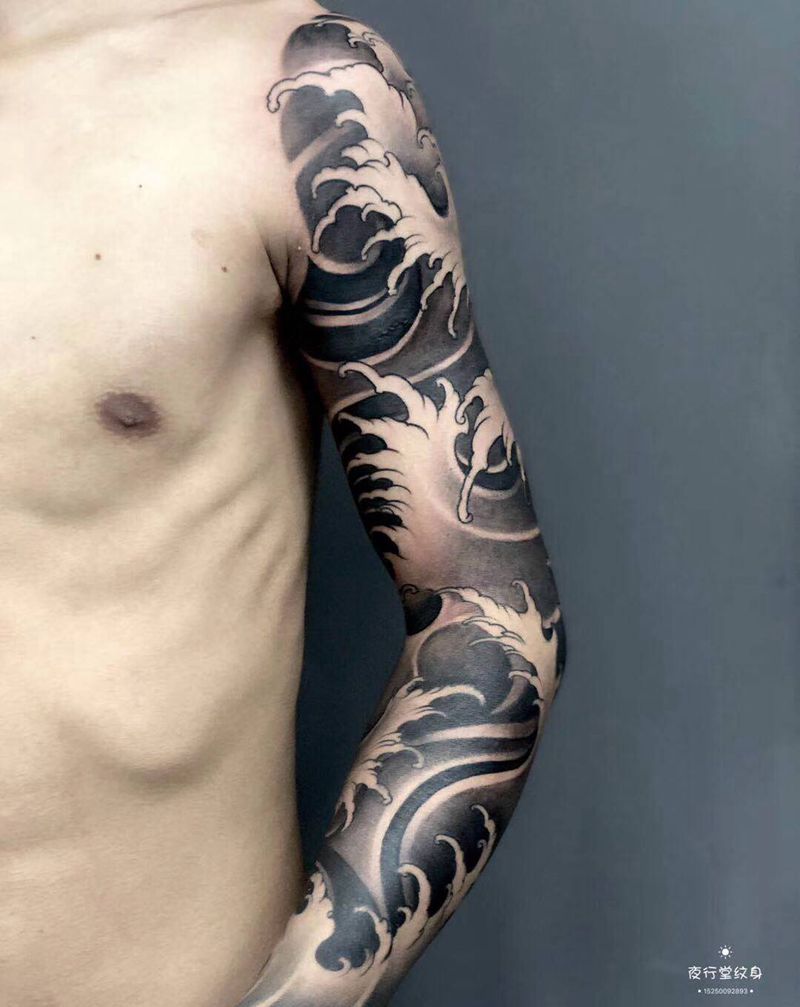 浪纹身图片_手臂新传统纹身图案