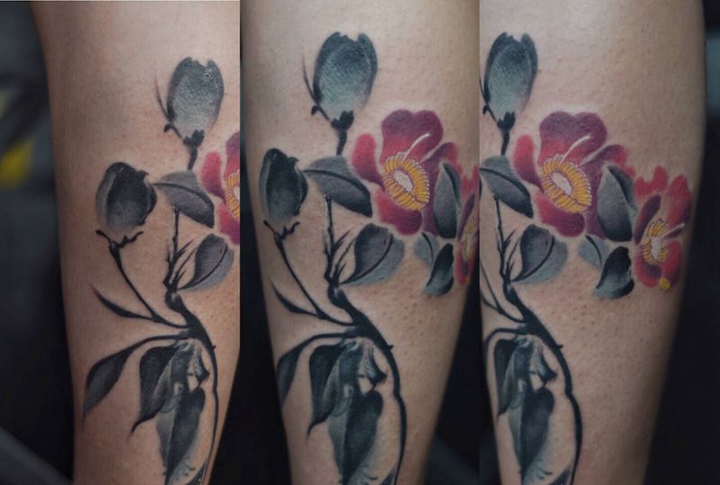 遮盖暴富纹身图片_臀部颈部水彩纹身图案