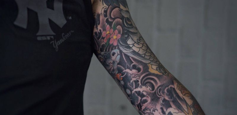 牛纹身图片_手臂手部老传统新传统纹身图案