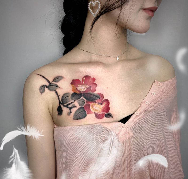 旧纹身遮盖纹身图片_胸部肩部水墨水彩中国风纹身图案