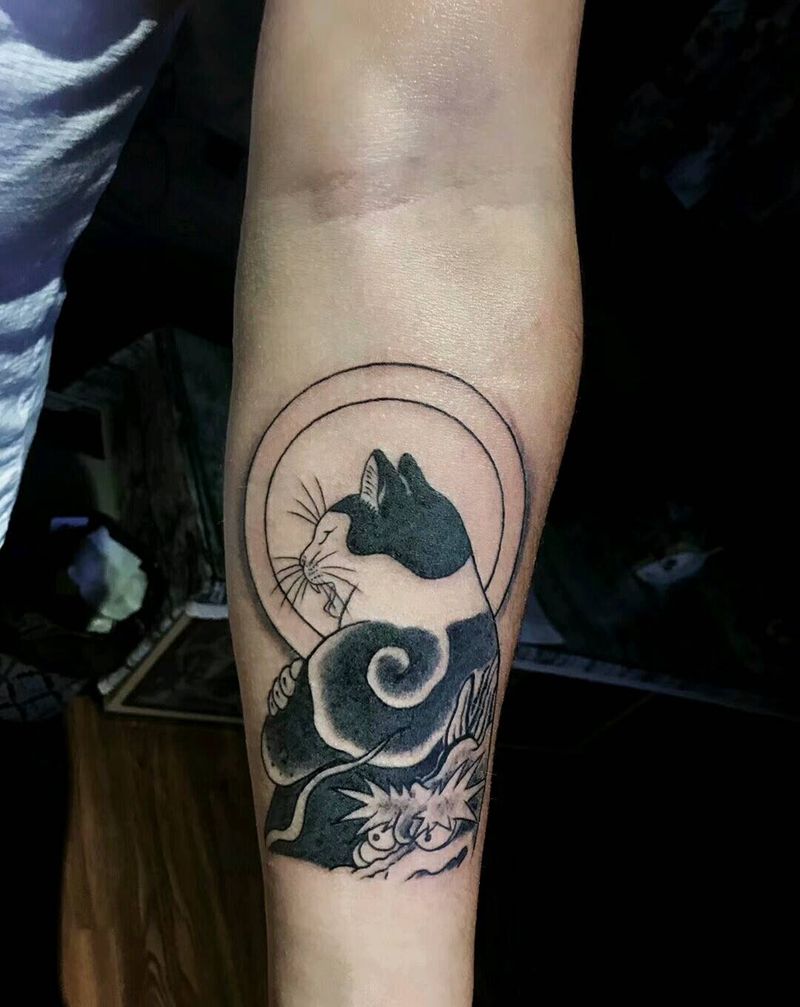 8月末，改天重新上logo纹身图片