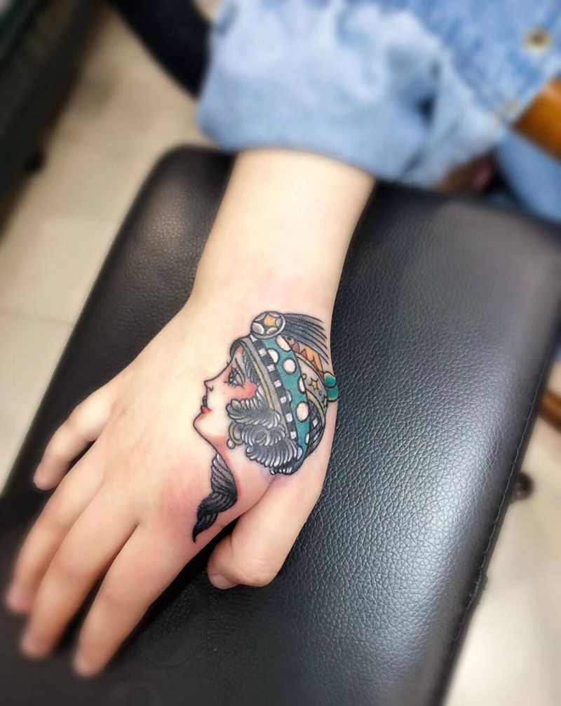 遮盖虎口玫瑰纹身图片_成品手部脚部手臂腿部欧美人物肩部背部腰部纹身图案