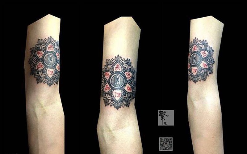 手臂内侧曼陀罗纹身图片