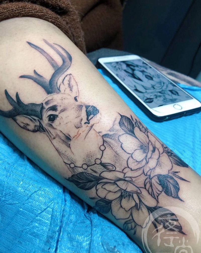 鹿纹身图片_腿部新传统水彩纹身图案