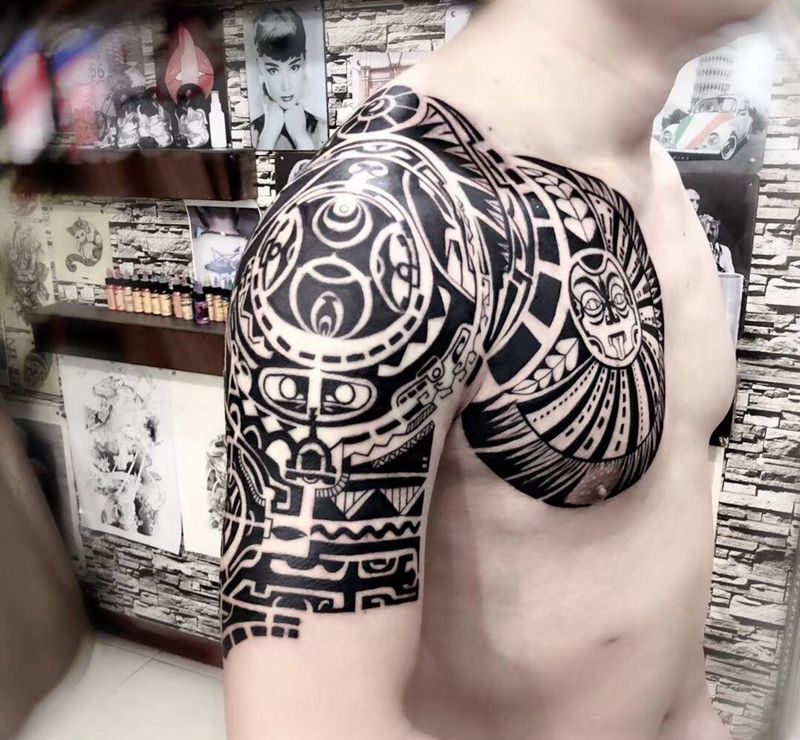 玛雅图腾纹身图片_成品手臂胸部欧美传统图腾纹身图案