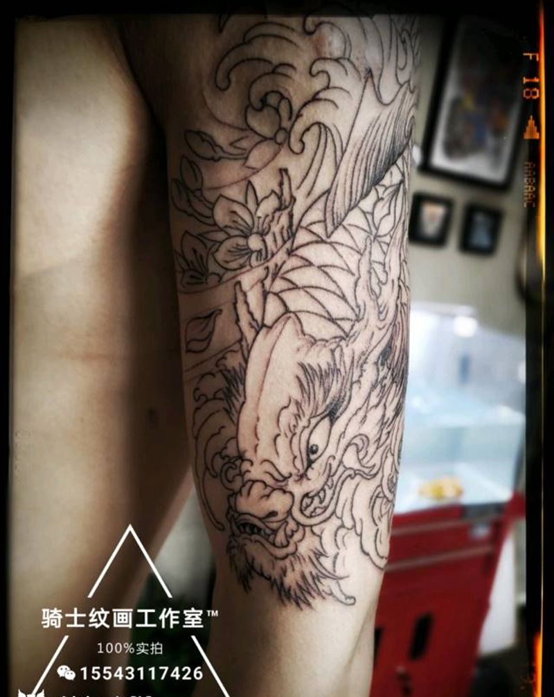 鳌鱼纹身图片_手臂传统动物成品纹身图案