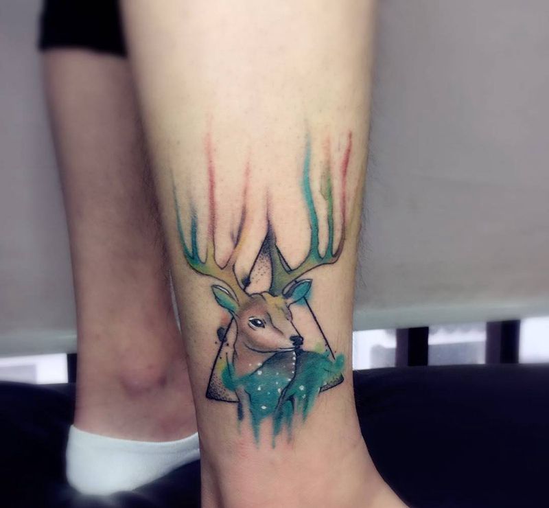 麋鹿纹身图片_成品肩部手臂手部背部腿部传统欧美清新动物纹身图案