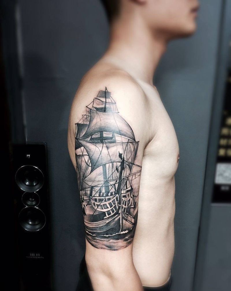 扬帆起航纹身图片_成品手臂欧美写实帆船纹身图案