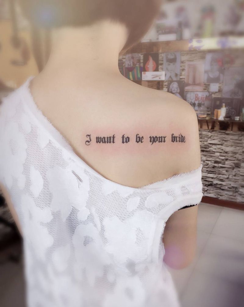 后肩英文纹身图片_成品肩部背部清新字符几何腰部纹身图案